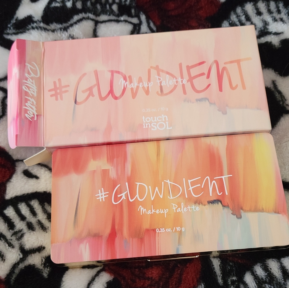 #GLOWDIENT Makeup Palette